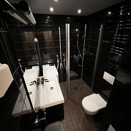 Modern With Balcony In Center Apartamento *