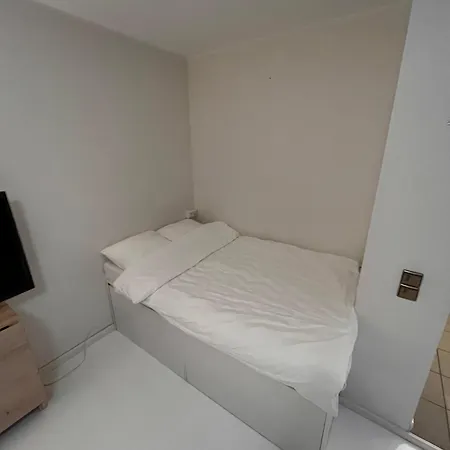 Modern With Balcony In Center * Helsingfors