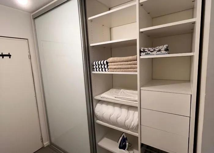 Modern With Balcony In Center Διαμέρισμα Ελσίνκι